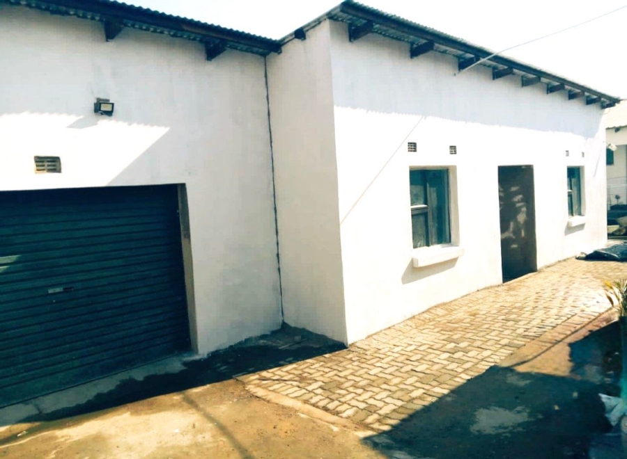6 Bedroom Property for Sale in Butterworth Ext 24 Eastern Cape
